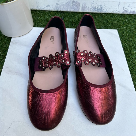 RED VALENTINO Flower Strap Ballerina
Flats red color size 36 US 6 - Picture 9 of 12